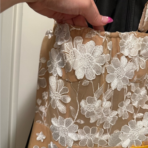 NWT Bronx and Banco Jasmine gown - Picture 9 of 10